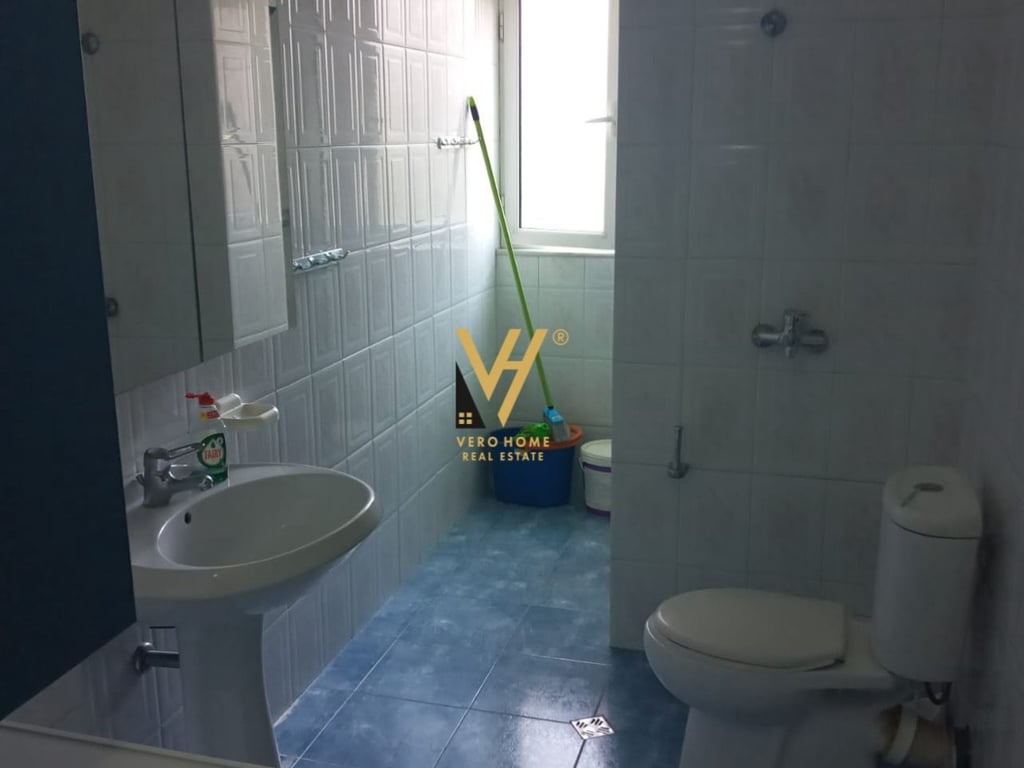 VENDESI APPARTAMENTO 1+1 IN MYSLYM SHYR 135.000 EURO