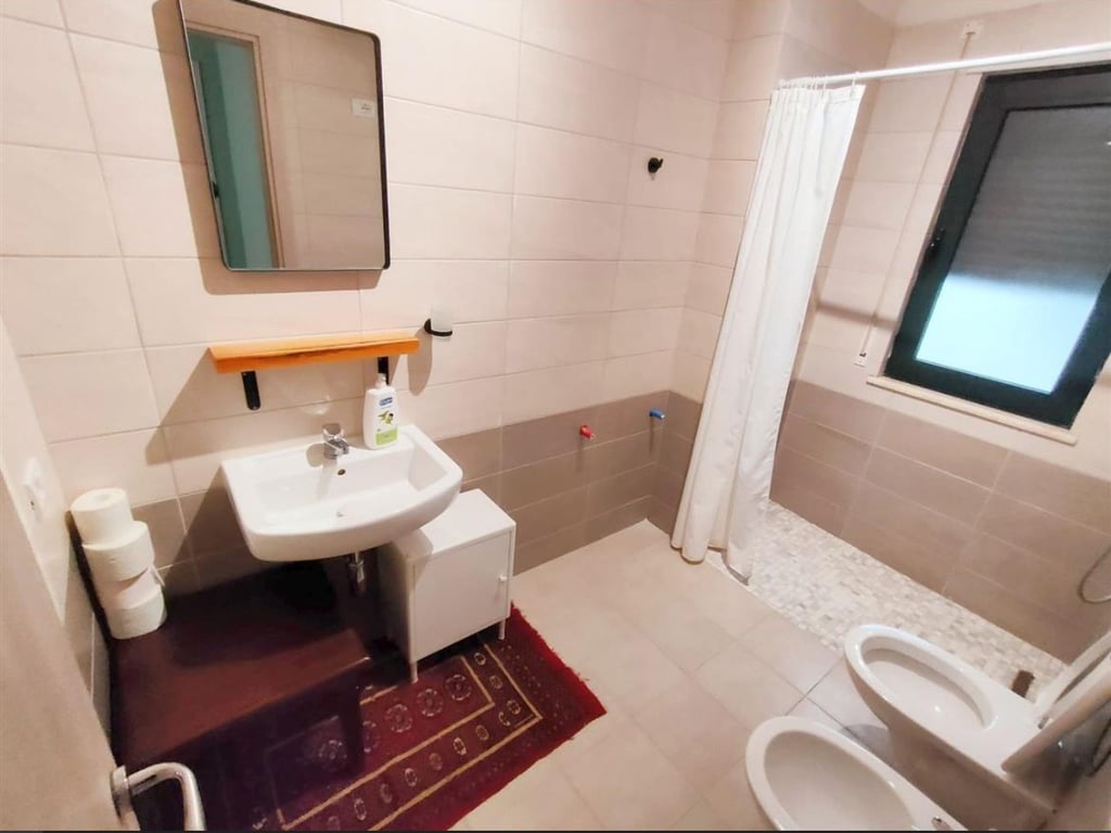 Apartament Me Qera 2+1+2 tek Fusha e Aviacionit (ID B2201291) Tirane