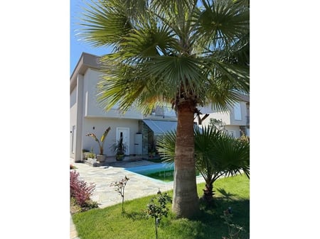 Villa for sale, Lalzi Bay
