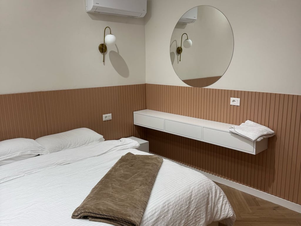Affittasi appartamento 1+1 appena arredato, Via 5 Maggio, dietro il Concord Center. Prezzo: 450 euro.