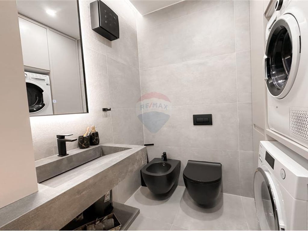 Apartament luksoz me qera 2+1