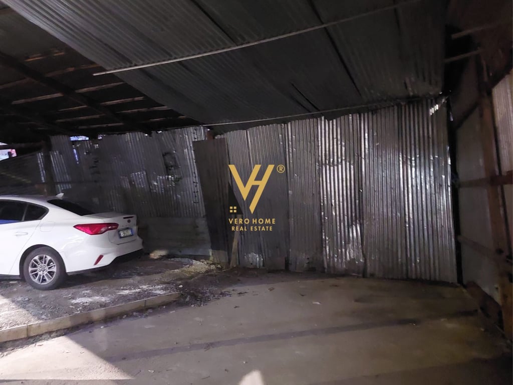 JEPET MAGAZINE 90 M2 ME QERA TE UNAZA E RE 60.000 LEKE