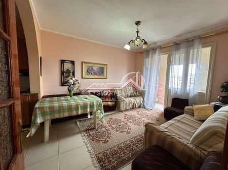 VENDESI APPARTAMENTO 2+1 PRESSO IL COMUNE - VLORE!!