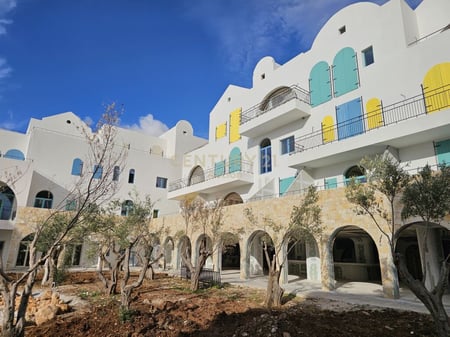 🏝 VENDITA 2 STUDIO-APPARTAMENTI & APPARTAMENTO 1+1 CON POSTO AUTO AL COMPLESSO SANTORINI, DHËRMI | 🏡 IN VENDITA 2 STUDIO-APPARTAMENTI & APPARTAMENTO 1+1 CON PARCHEGGIO AL COMPLESSO SANTORINI, DHËRMI