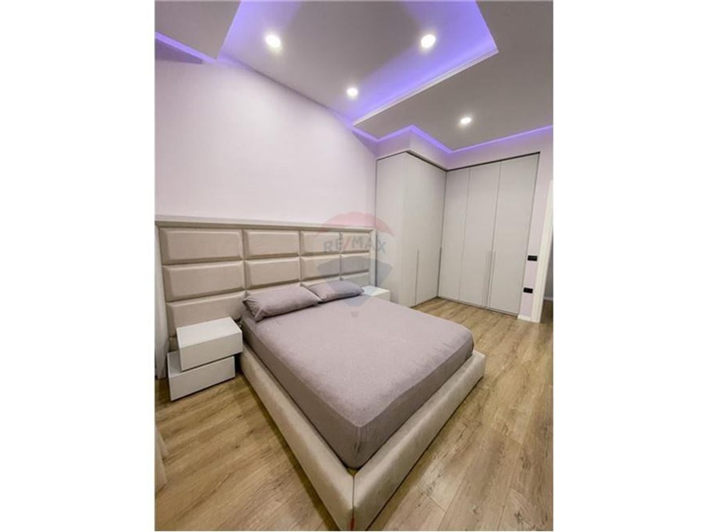 APPARTAMENTO LUSSUOSO 2+1+PARCHEGGIO IN CENTRO-PAZARI RI
