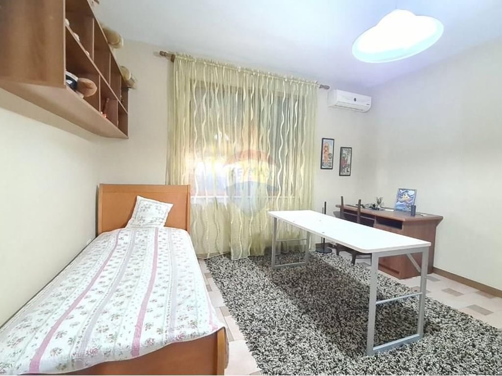 Appartamento 3+1+2 in affitto in via 21 Dicembre!