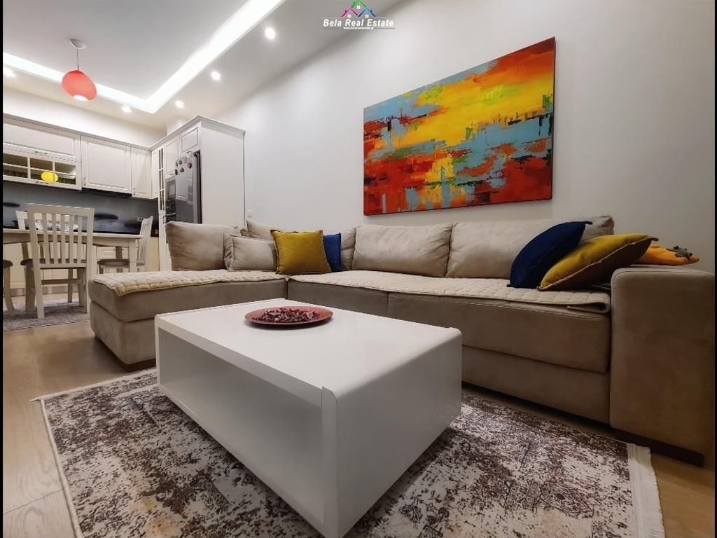 Apartament me qera 1+1 tek Komuna e Parisit (ID B210863) Tirane.