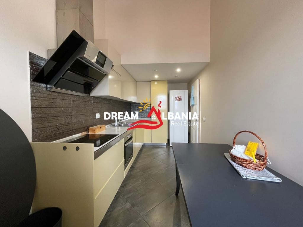 Affittasi Duplex 3+1+Garage presso il Lago Asciutto a Tirana (ID 4231451)