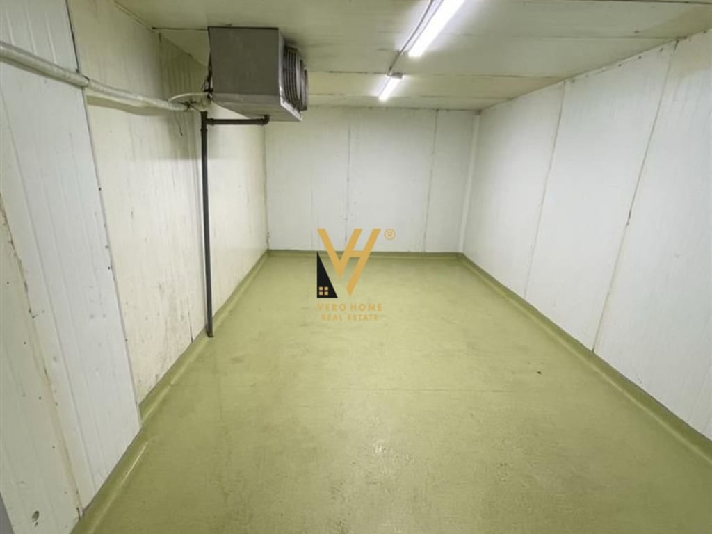 CAMERA FRIGORIFERA IN AFFITTO AL LAGO ASCIUTTO 750 EURO