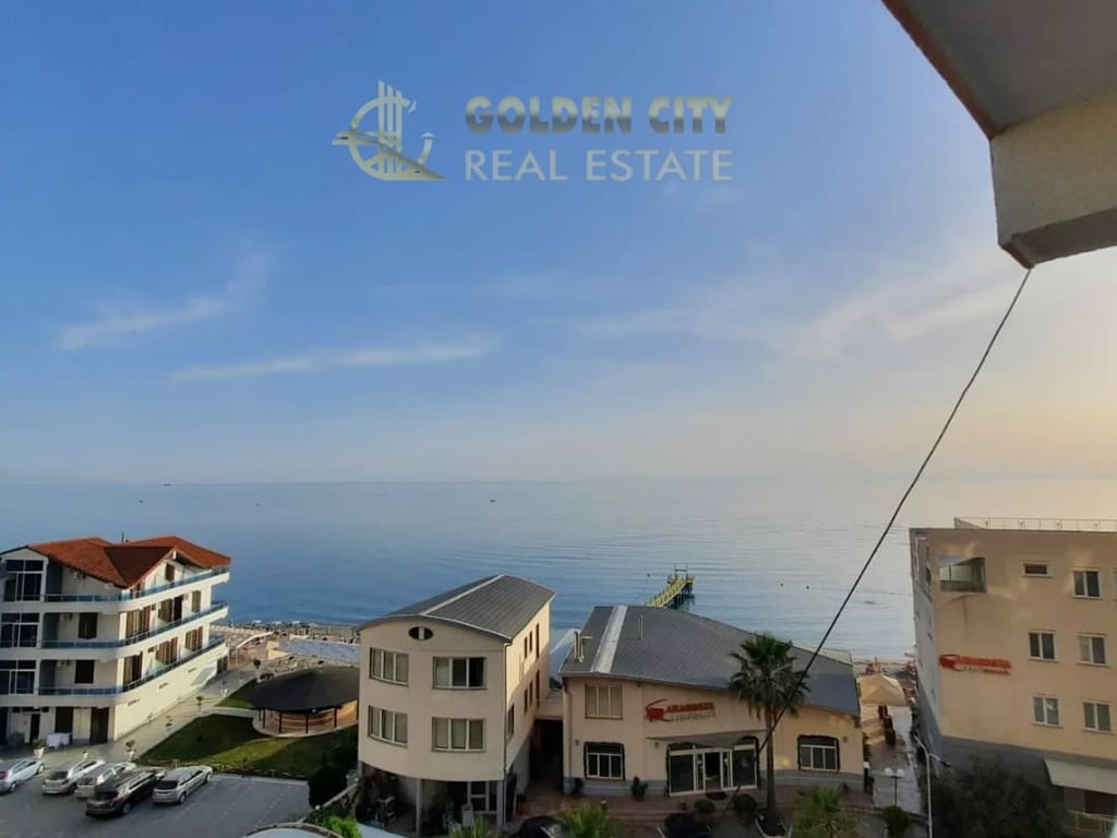 Ofrojme per qera mujore apartament Luxury 2+1 me 3 ballkone. vollga