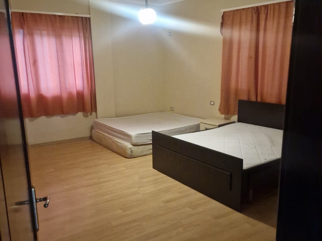 3+1, piano villa, a Xhamllik, 500 euro