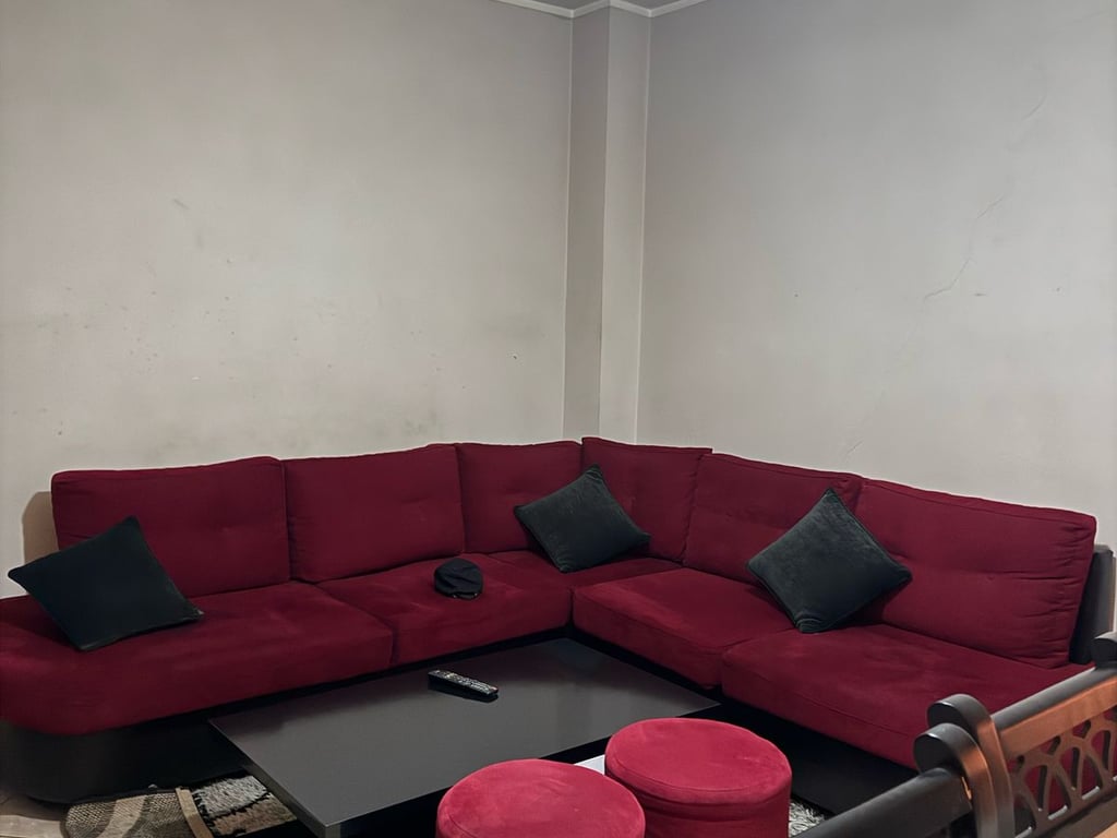 Affittasi appartamento 1+1, Jordani Misja (Complesso Gener 2) 450 mila lekë.