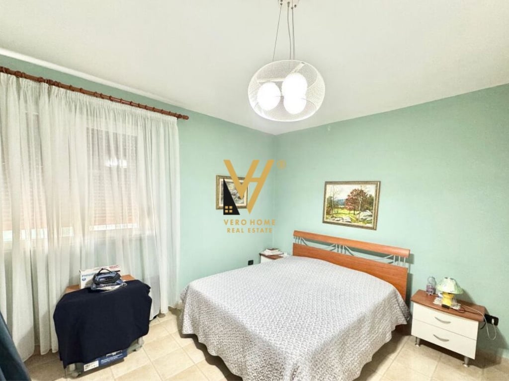 SHITET APARTAMENT 2+1+2 TE ISH EKSPOZITA 255.000 EURO