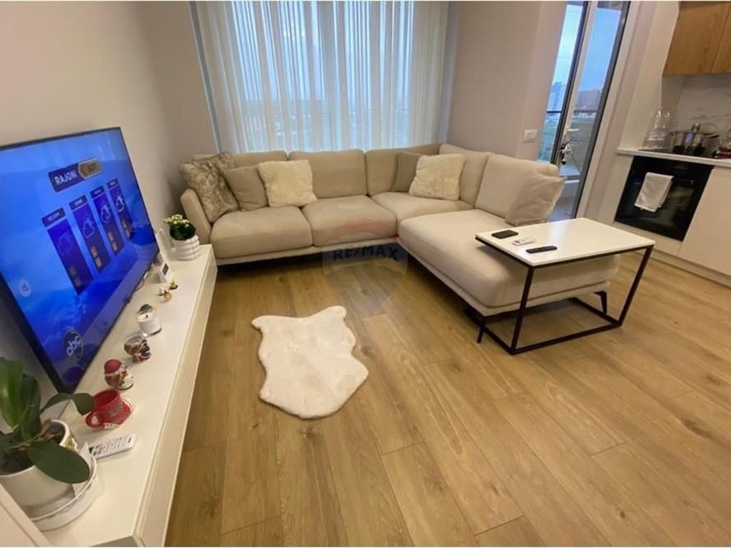 Affittasi appartamento 1+1 + posto auto in via Jordan Misja.