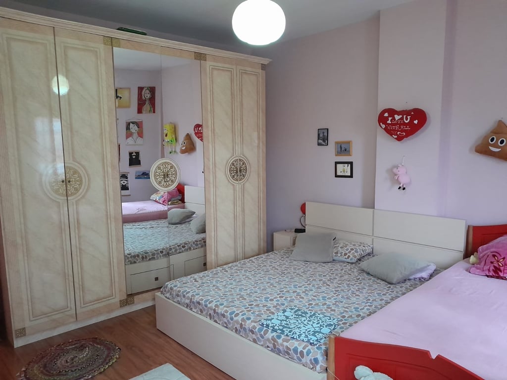 Affittasi appartamento 2+1+1 con balcone