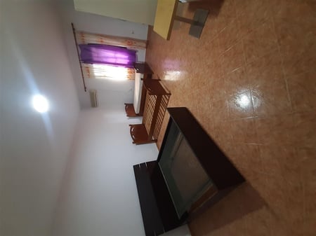Affittasi un appartamento 1+1 alla fine di via Siri Kodra, vicino a Pal Hasi.