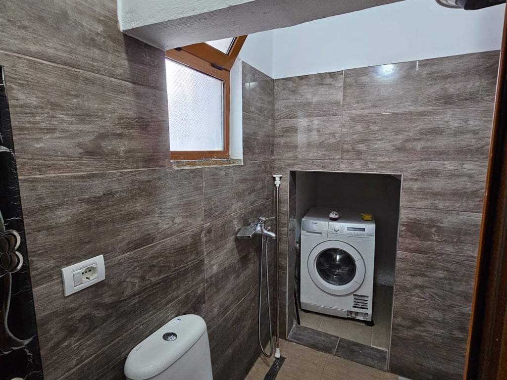 Apartament me qera 1+1