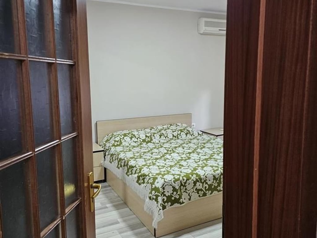 Jepet me qera Apartamenti 2+1, Myslym Shyr prane Tregut Cam Cmimi: 500 euro