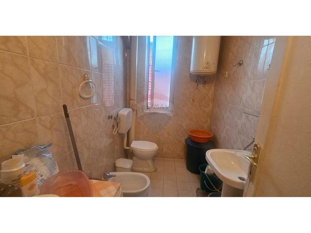 2+1 apartment for rent in Xhamllik!