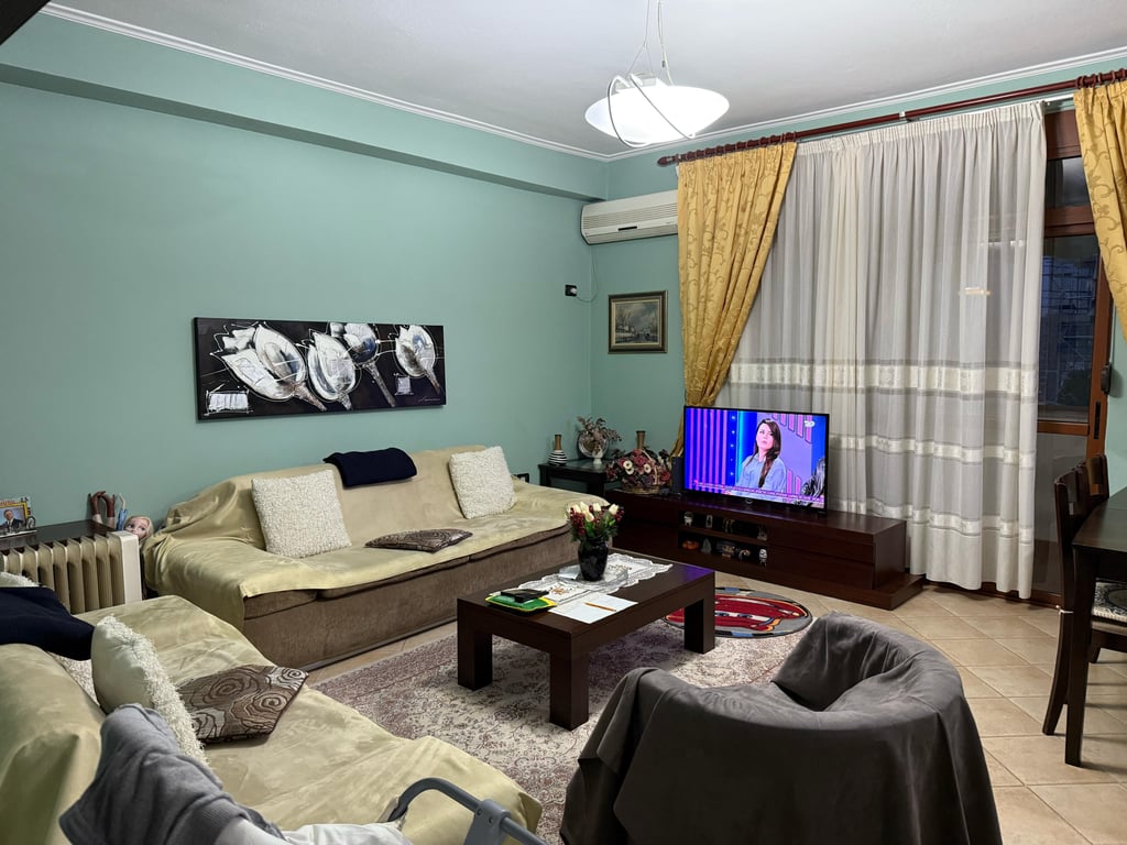 Apartament 2+1+2 për Shitje – Ish Ekspozita, pranë Myslym Shyrit! 