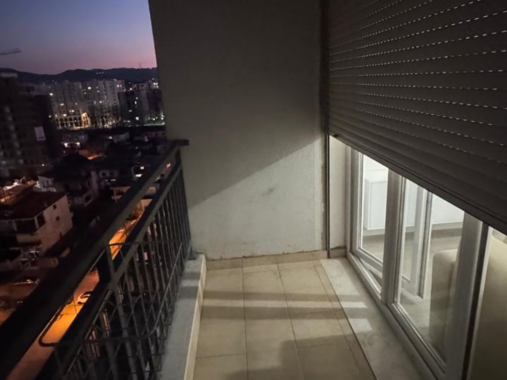A 3+1+2 apartment is for rent at the former Aviation Field.