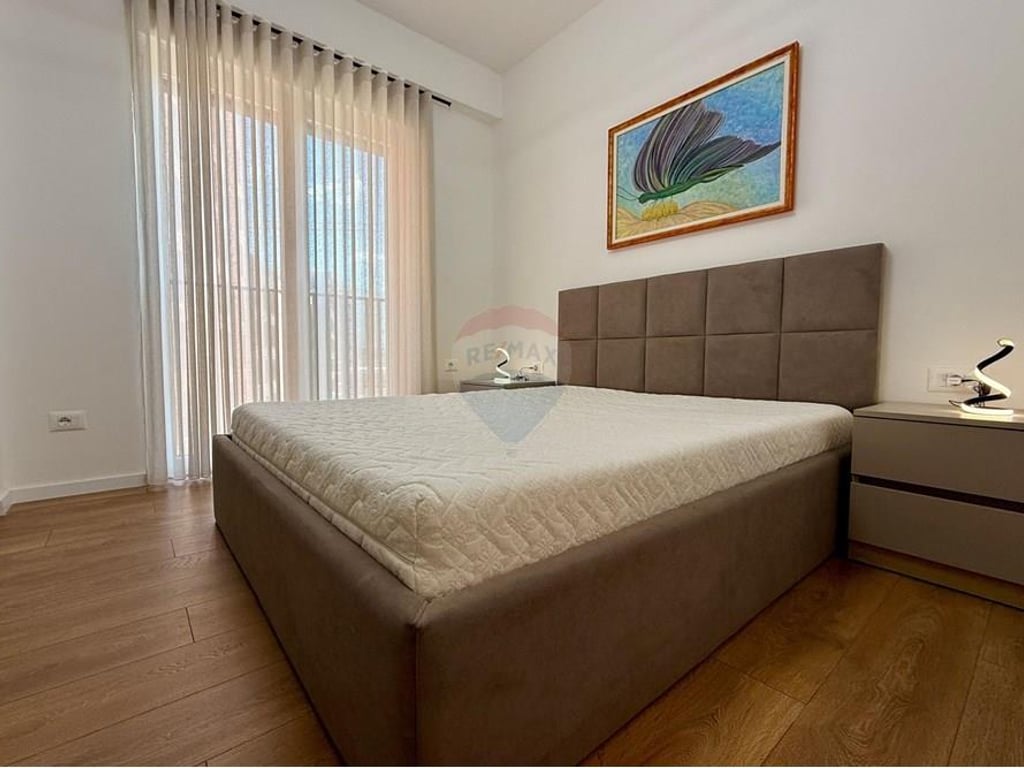 1+1 apartment for rent in the new BLV complex!