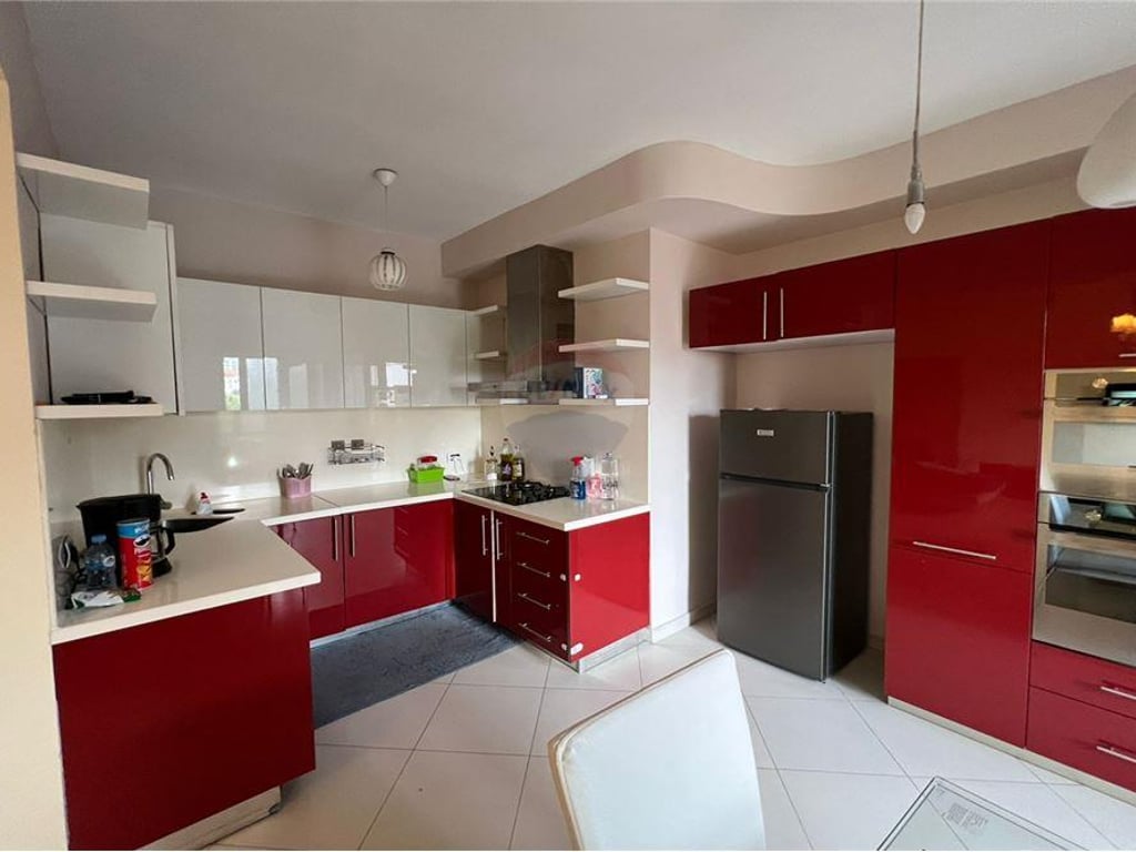 2+1 apartment for rent at Komuna e Parisit