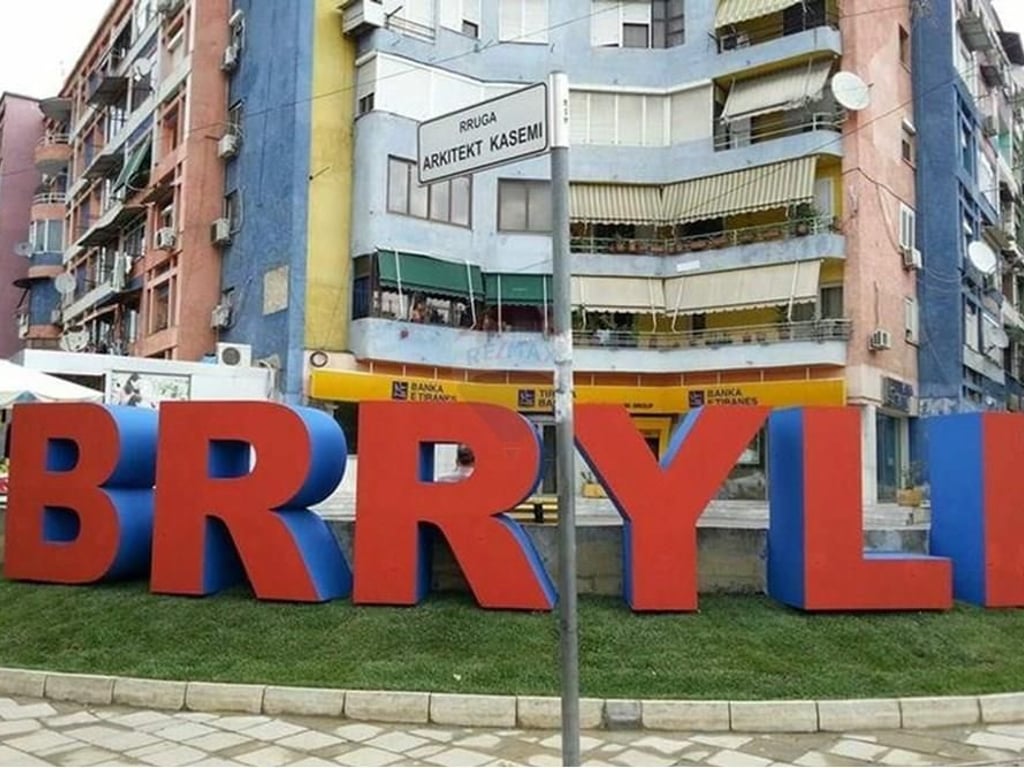 Njesi biznesi ne shitje tek Brryli!