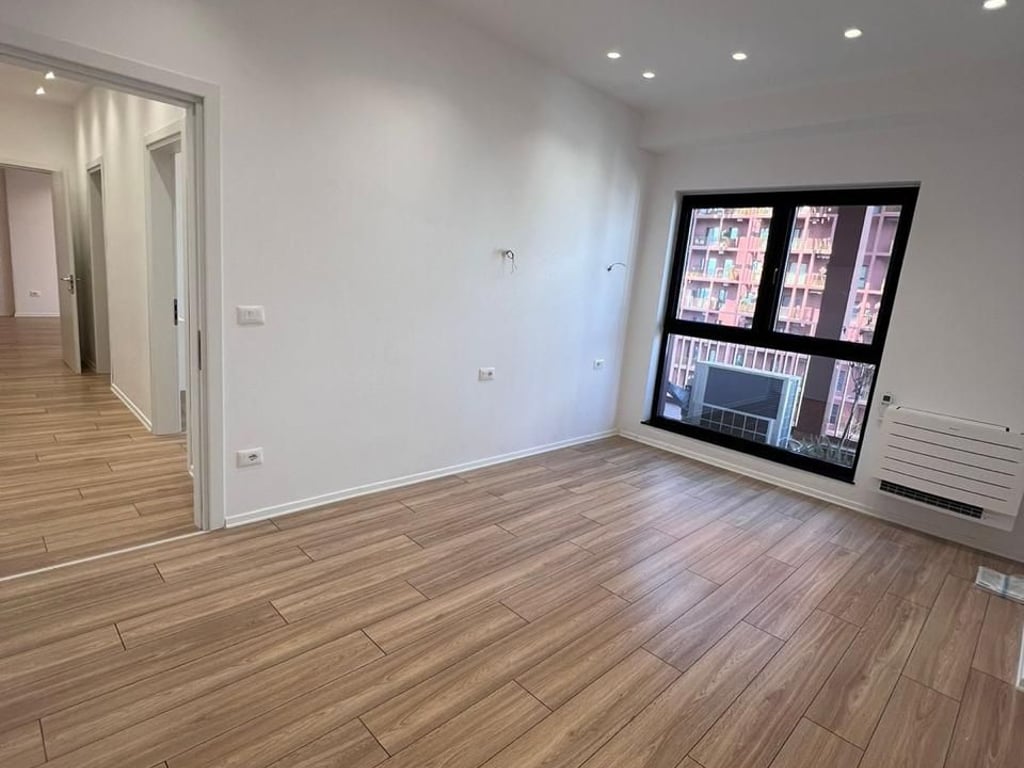 💥Ufficio in affitto presso il Tirana Garden Building