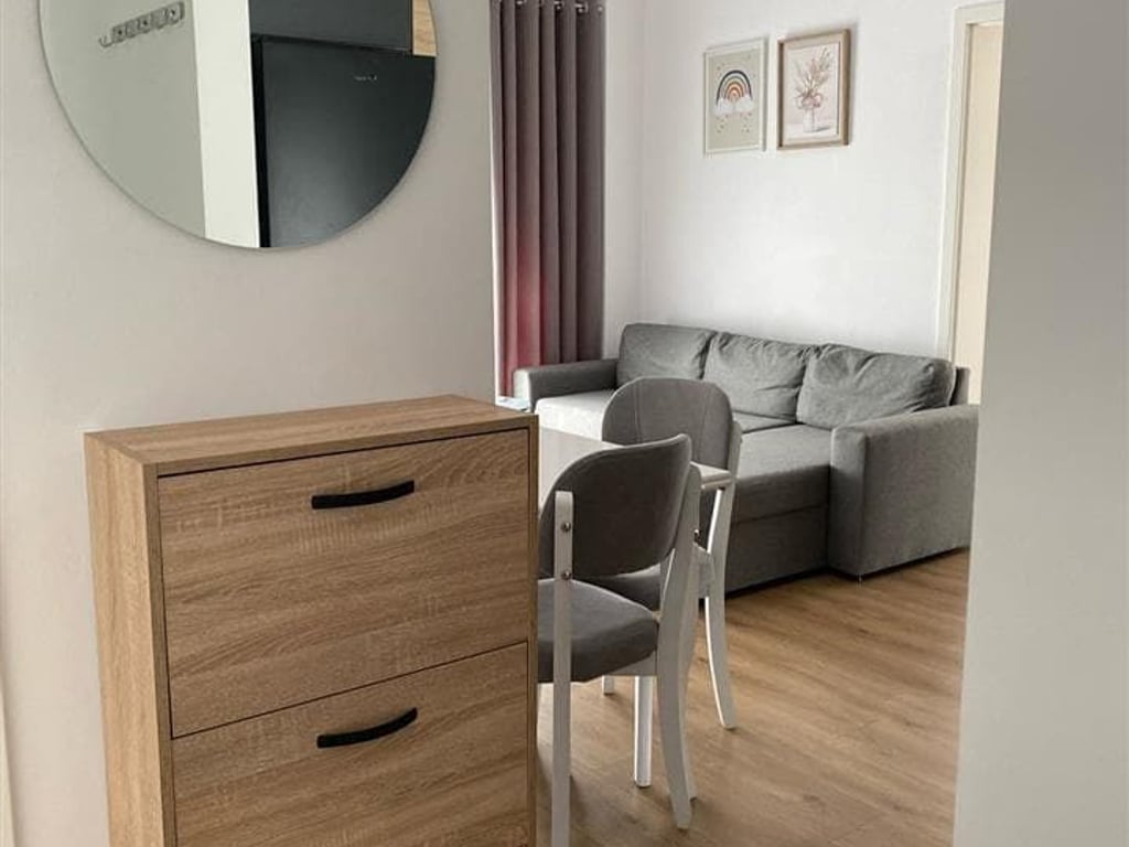 Apartament me Qera 2+1+Post Parkimi tek Ali Demi (ID B2201277) Tirane.