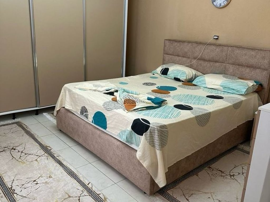 Private house for sale 1+1, former Shqiponja square.