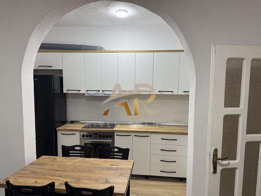 Jepet me qera apartament 1+1 ne Astir