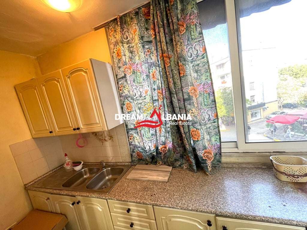 Apartament 2+1 me qera ne qender tek Rruga e Durresit.ID (4229342)