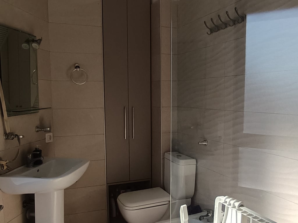 1+1 apartment for rent, Pharmacy Crossroad 10 (Dibra Street) Price: 50,000 New Lek