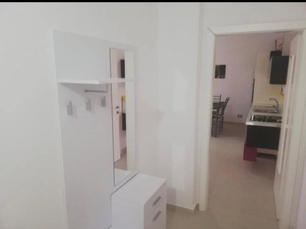 Appartamento 1+1 in affitto presso il Giardino Botanico (450 Euro)