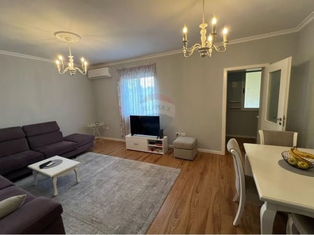 Apartament - Për Qira - Rruga Fortuzi