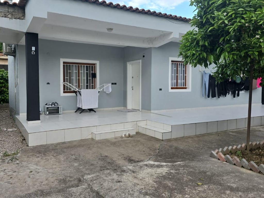 Private house for sale 1+1, former Shqiponja square.