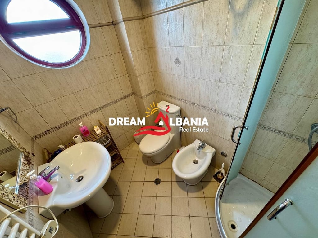 Appartamento 2+1 in affitto in centro, in Via Kavajë a Tirana (ID 42214535)