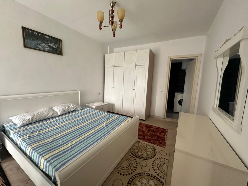 Appartamento 2+1 in Affitto con 2 Bagni e 2 Balconi in una Posizione Tranquilla a €350