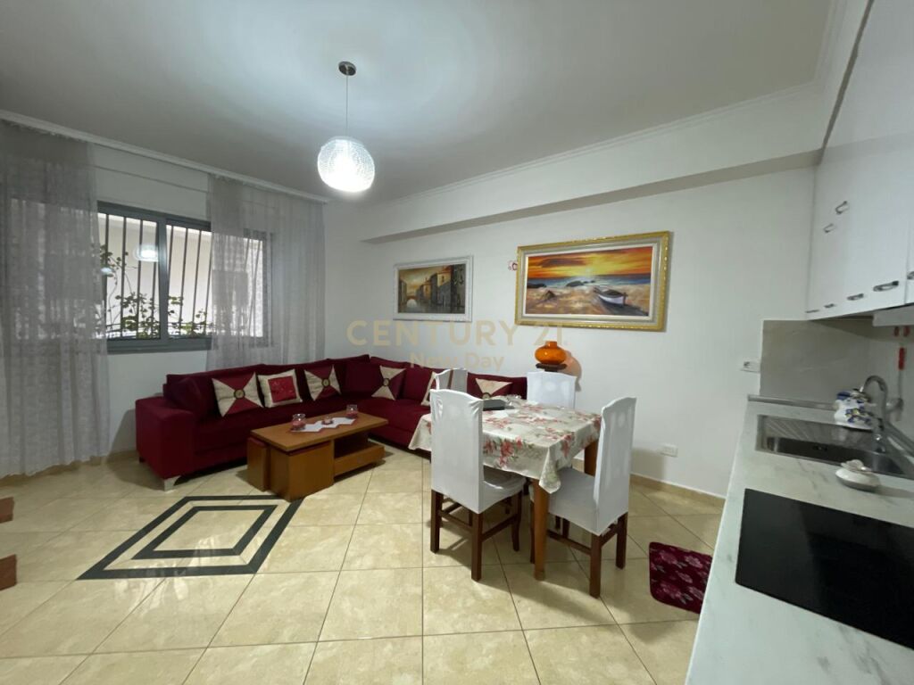 JEPET ME QIRA APARTAMENT 2+1 TEK SHKEMBI I KAVAJES!