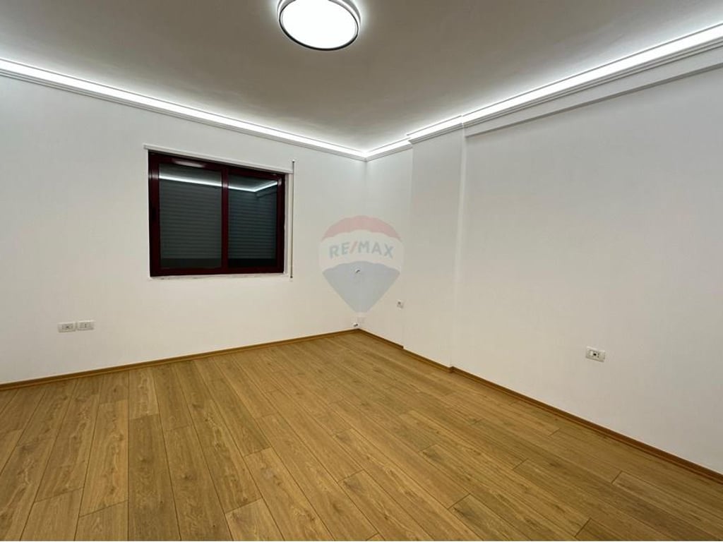 Apartament 2+1+2+Garazh prane Gjimnazit Partizani!