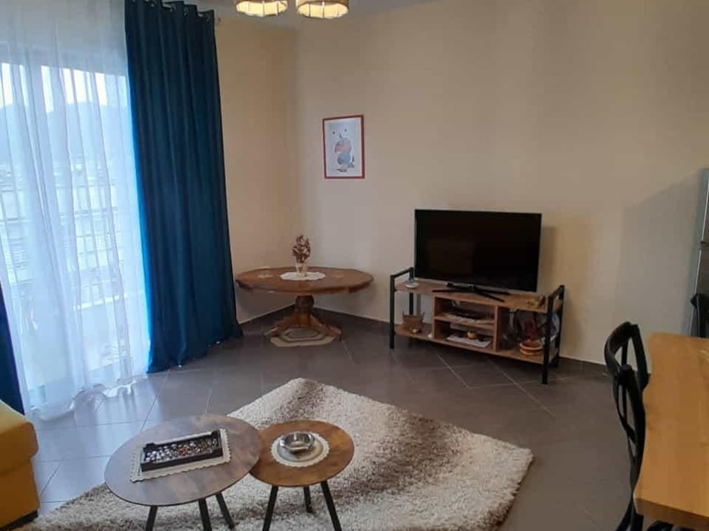 Apartament me Qera 2+1 tek Komuna E Parisit (ID B2201260) Tirane.