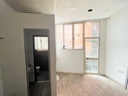 ZYRE ME QERA 60 M2 QENDER 900 EURO
