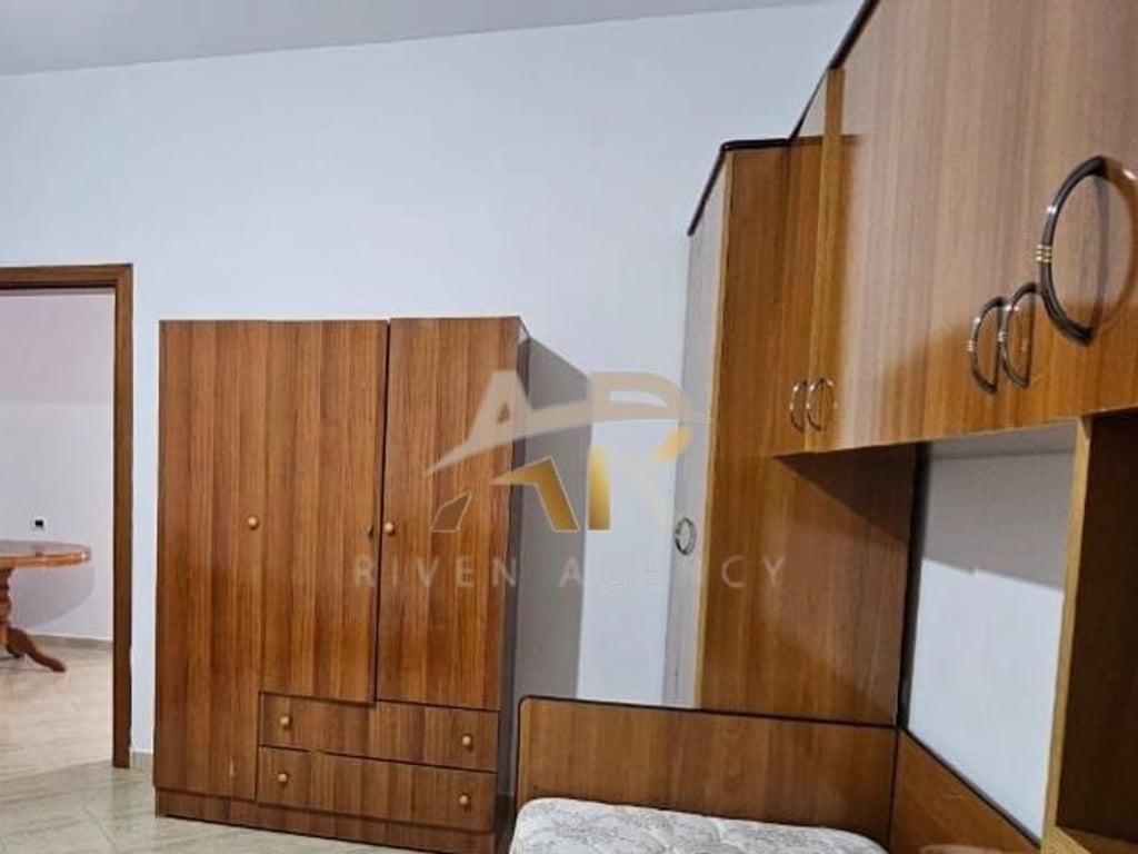 Jepet hyrje me qera 2+1 te Pallati me Shigjeta