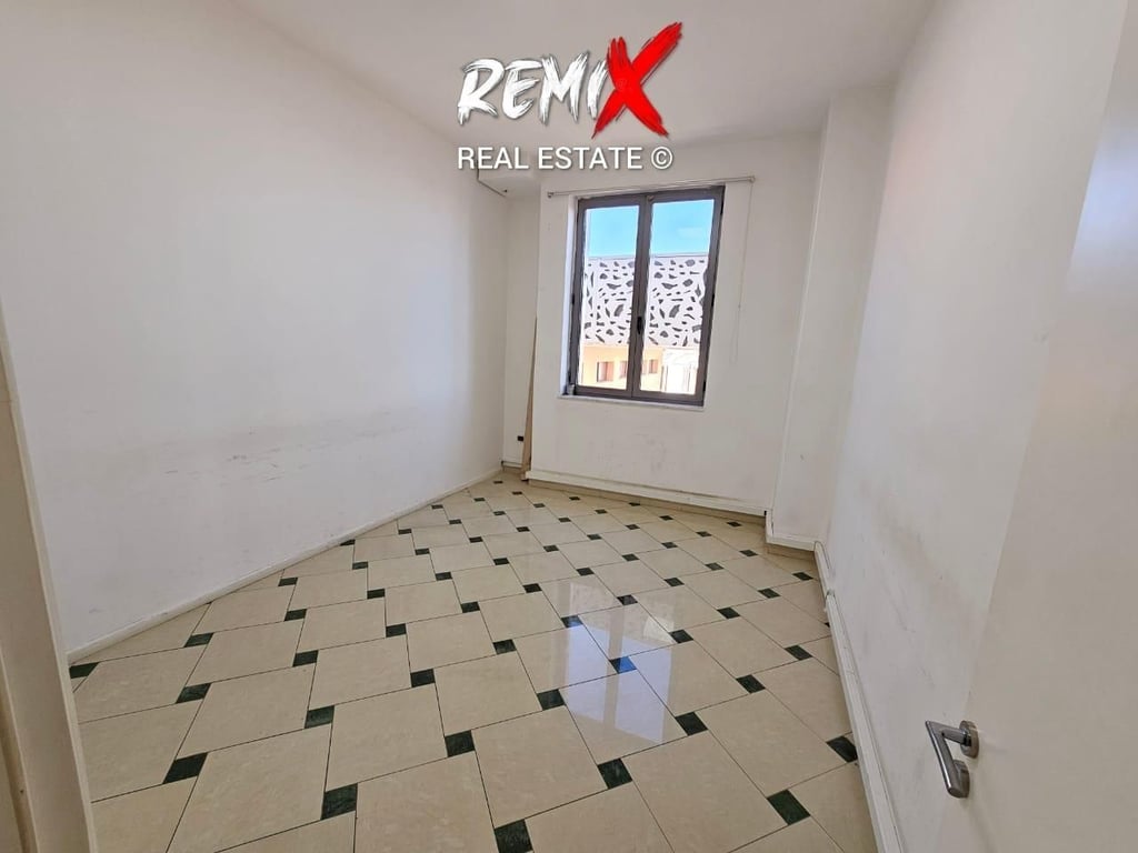 BUSINESS SPACE FOR RENT ON THE NEW PORT ROAD