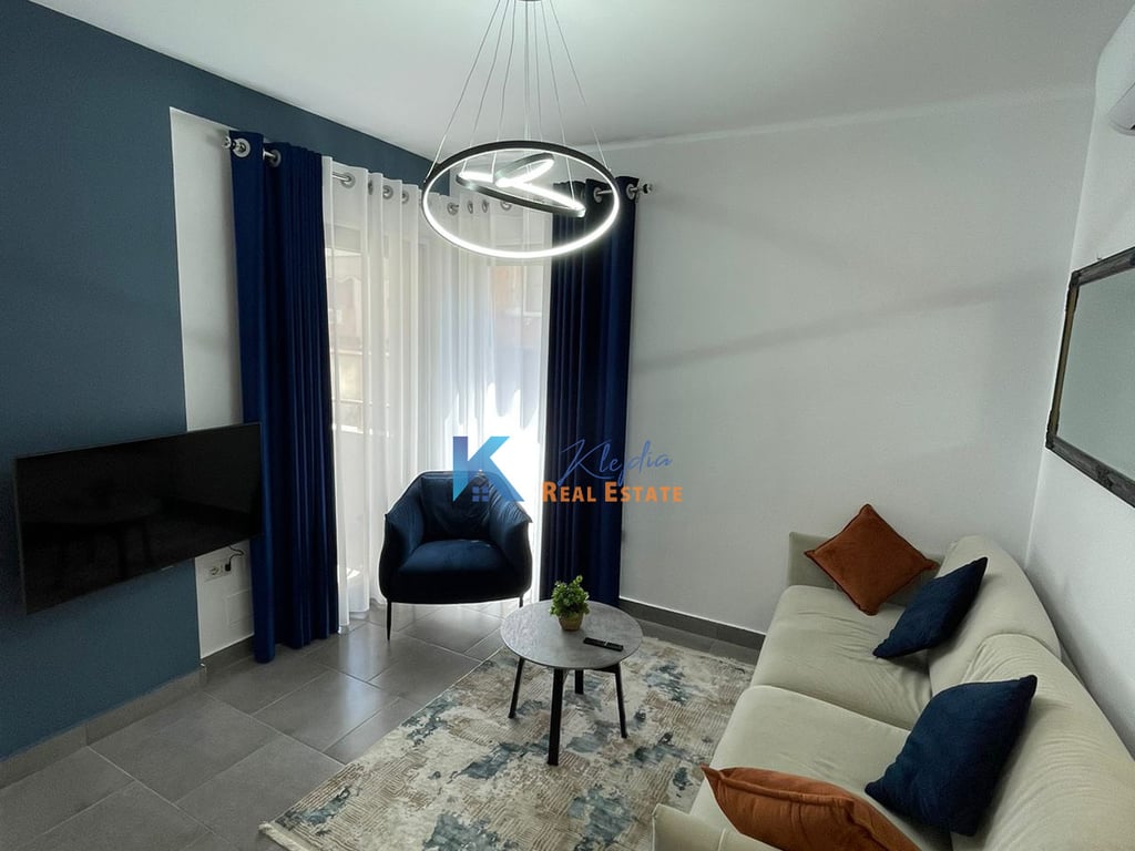SUPER APARTAMENT 1+1 ME QIRA TE 21 DHJETORI