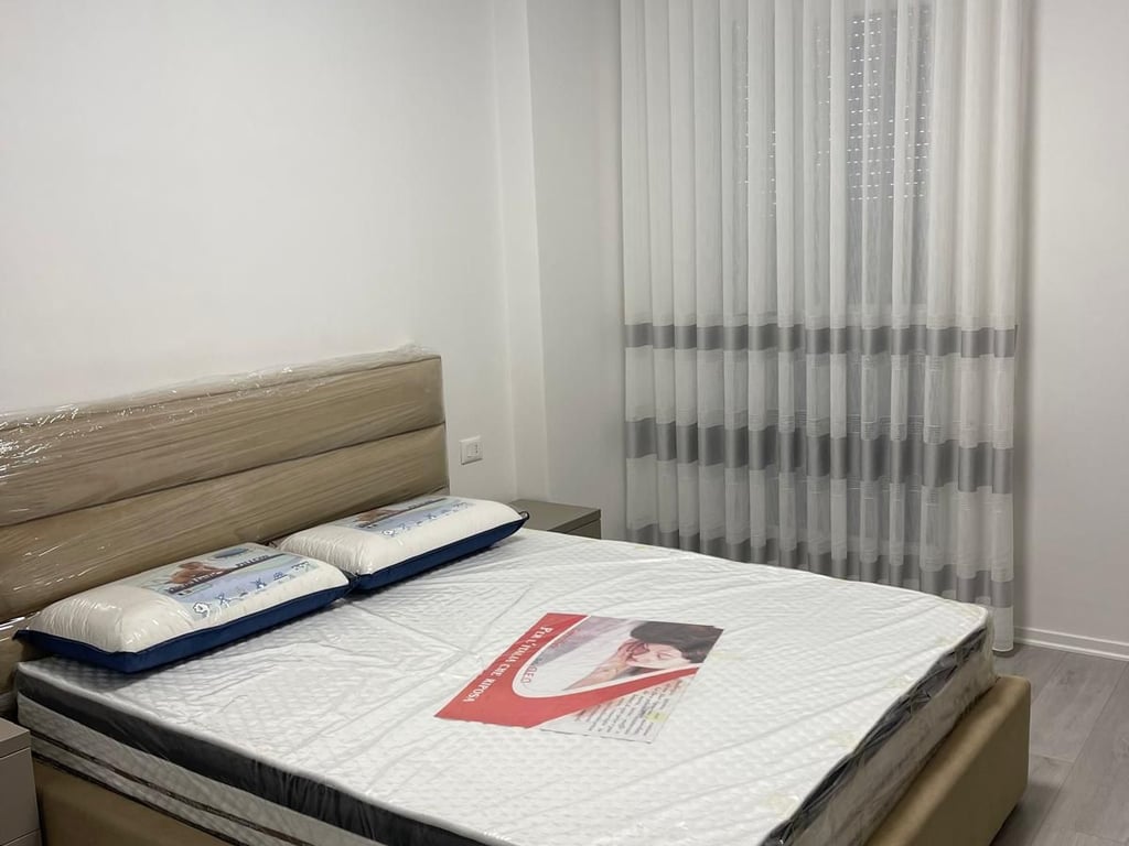 Affittasi appartamento 2+1+2 + posto auto, in Don Bosko presso Trio Towers.