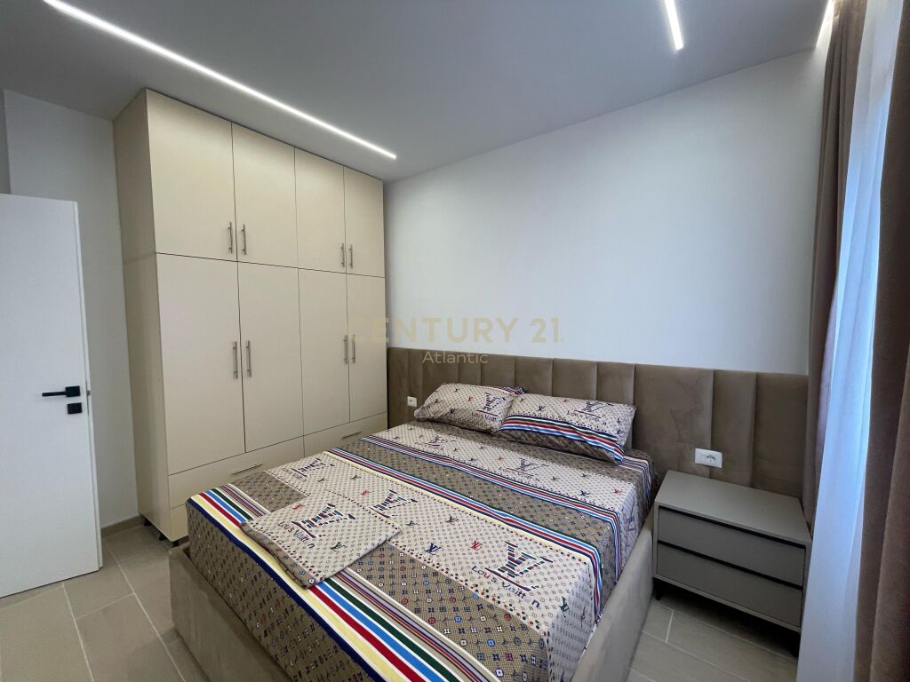 AFFITTASI IL QUARTO PIANO DI UNA VILLA NELLA EX-FOCE, A DURAZZO!
