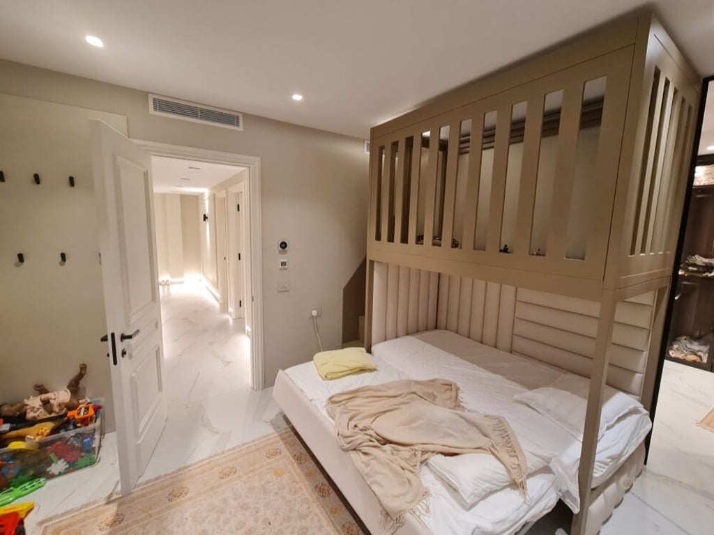🌟 APARTAMENT LUKSOZ ME TEKNOLOGJI SMART DHE PAMJE PANORAMIKE NË KOMUNËN E PARISIT! 🌃 | ULTRA-MODERN SMART HOME WITH PANORAMIC VIEWS IN KOMUNA E PARISIT!