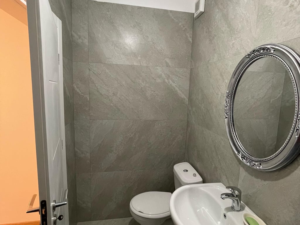 🏡 Jepet me Qira Apartament 3+1+2 Tualete – Fresk, Tiranë